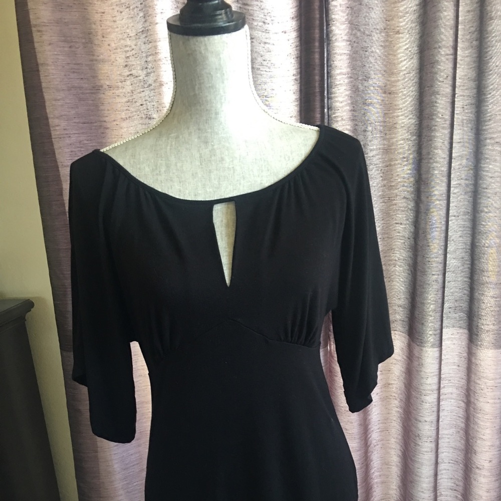 Black top - Picture 2 of 2
